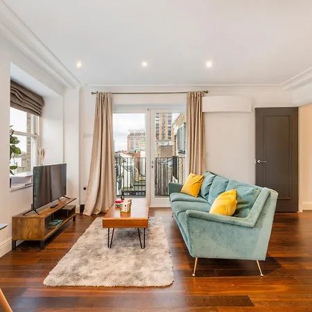 Luxury One Bedroom Apartment With Ac, Balcony, Free Coffee Central London